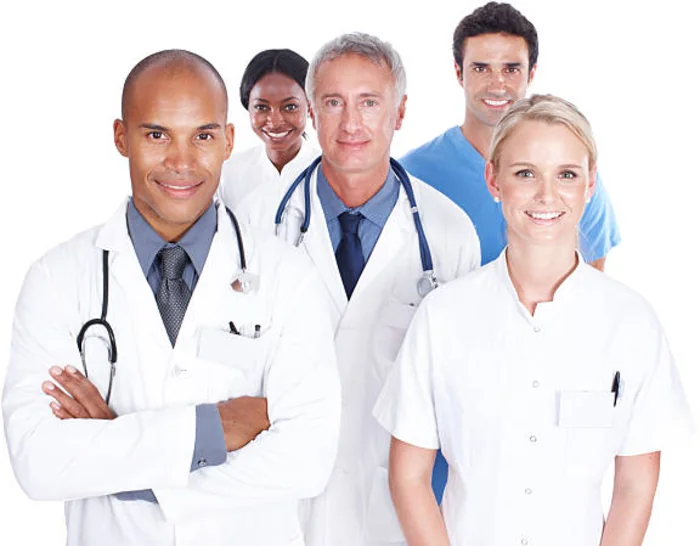 Equipe médica especializada no cuidado ao idoso